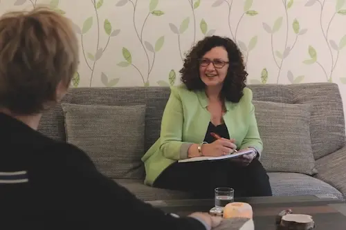 Monika Kreyenborg: Kreative Psychotherapie Bottrop - Monika Kreyenborg im Gespräch